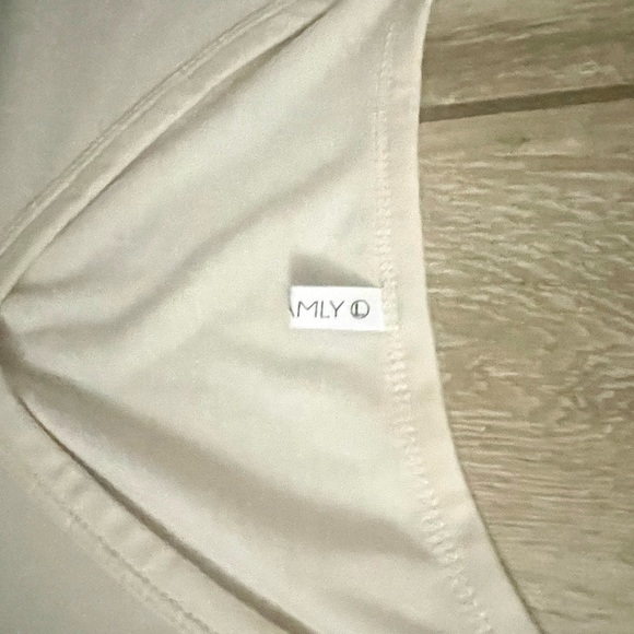 Bell sleeve pullover - Picture 2 of 2